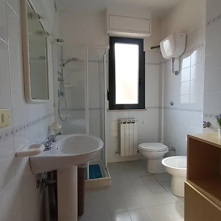 Nelly House - Con Piscina E Posto Auto Al Coperto דירה Tortoreto